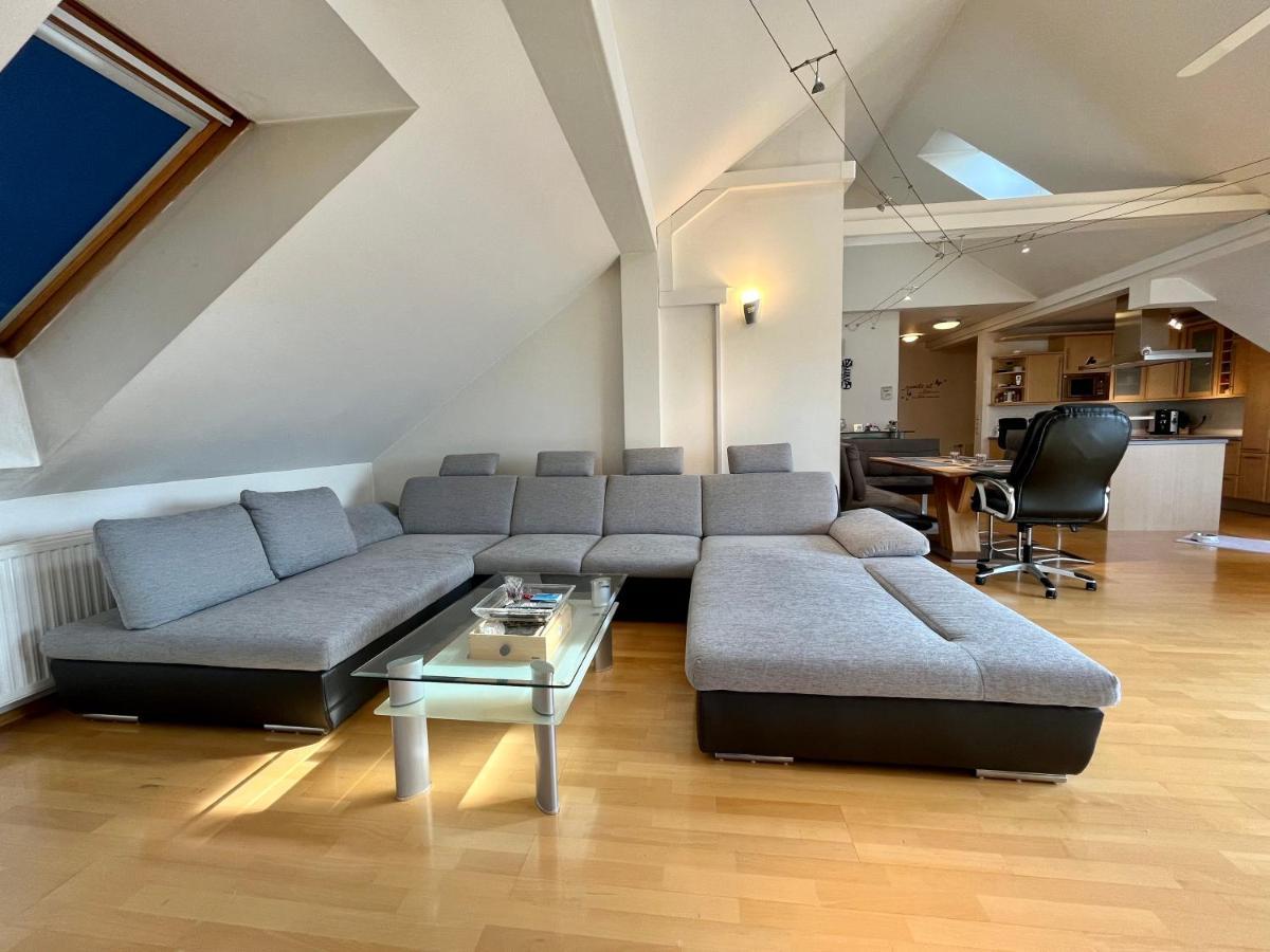 Atemberaubendes Loft Mit Pool Appartement Wenen Buitenkant foto