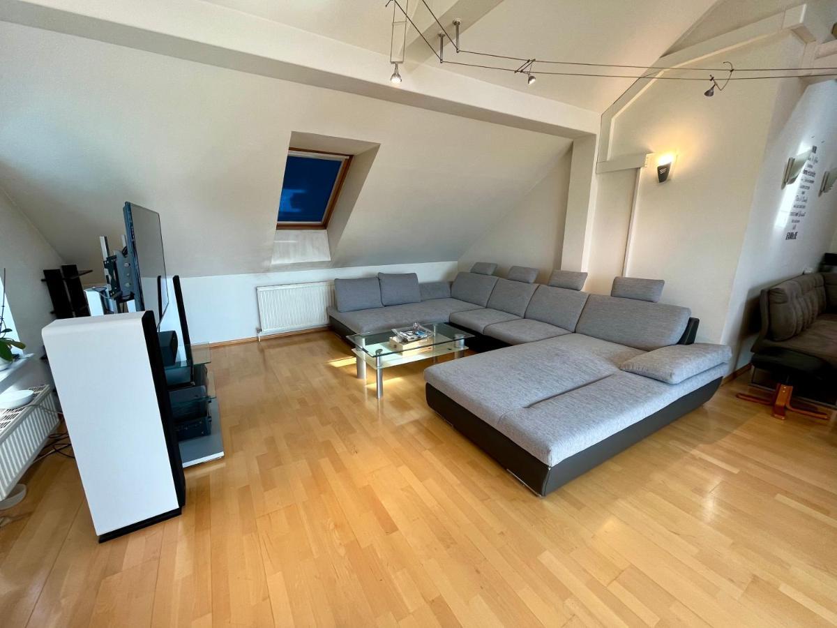 Atemberaubendes Loft Mit Pool Appartement Wenen Buitenkant foto